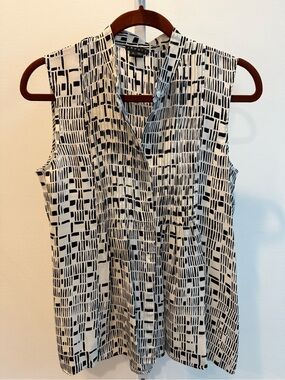 Theory Black White Geometric Sleeveless Camisole Design Plated Silk Blouse Top